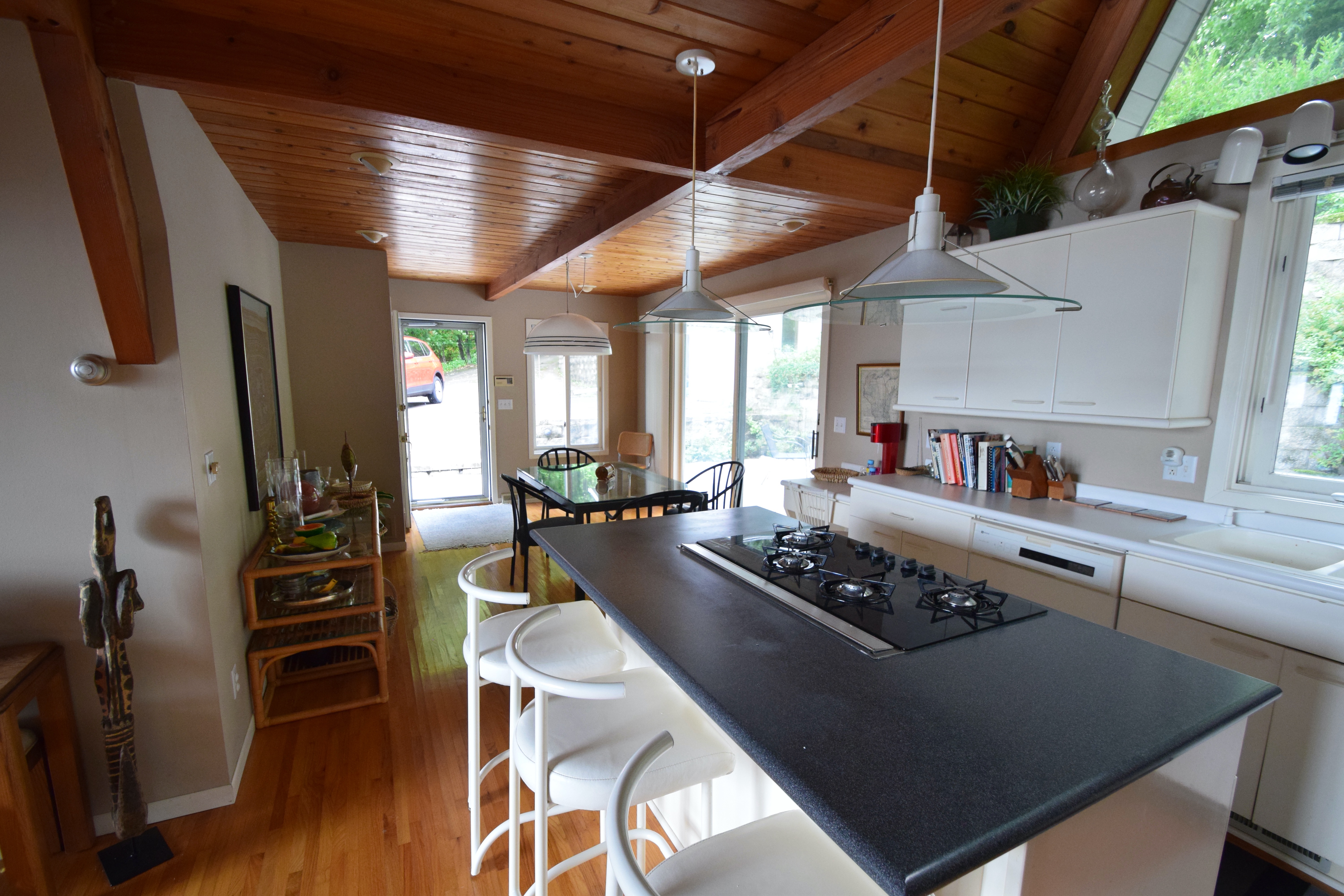 Kitchen dining